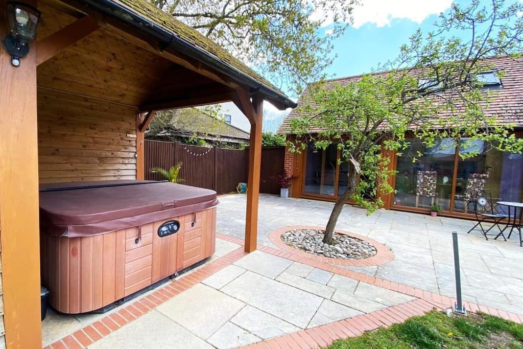 Apartmán The Retreat, A Relaxing Getaway For Couples Hambrook Exteriér fotografie